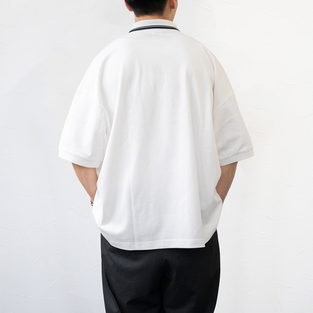 BOSS ホワイト 長袖ポロシャツ XL　刺繍　ラッピング済み　ギフトBOX付き HUGO BOSS (ヒューゴボス) ハーフジップ 半袖 ポロシャツ PORSCHE